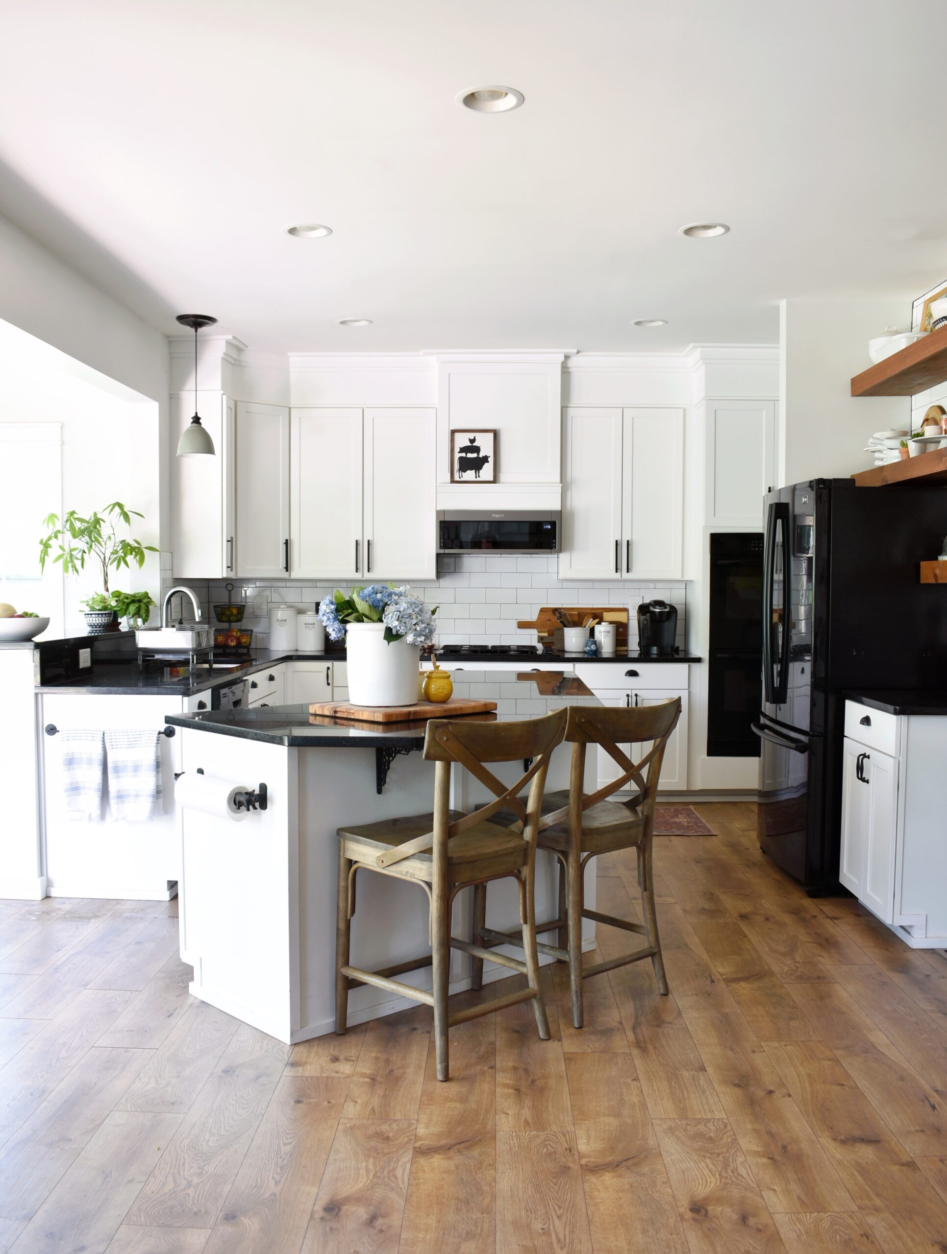 How to Make a Builder Grade Kitchen look Custom – Hilltown House