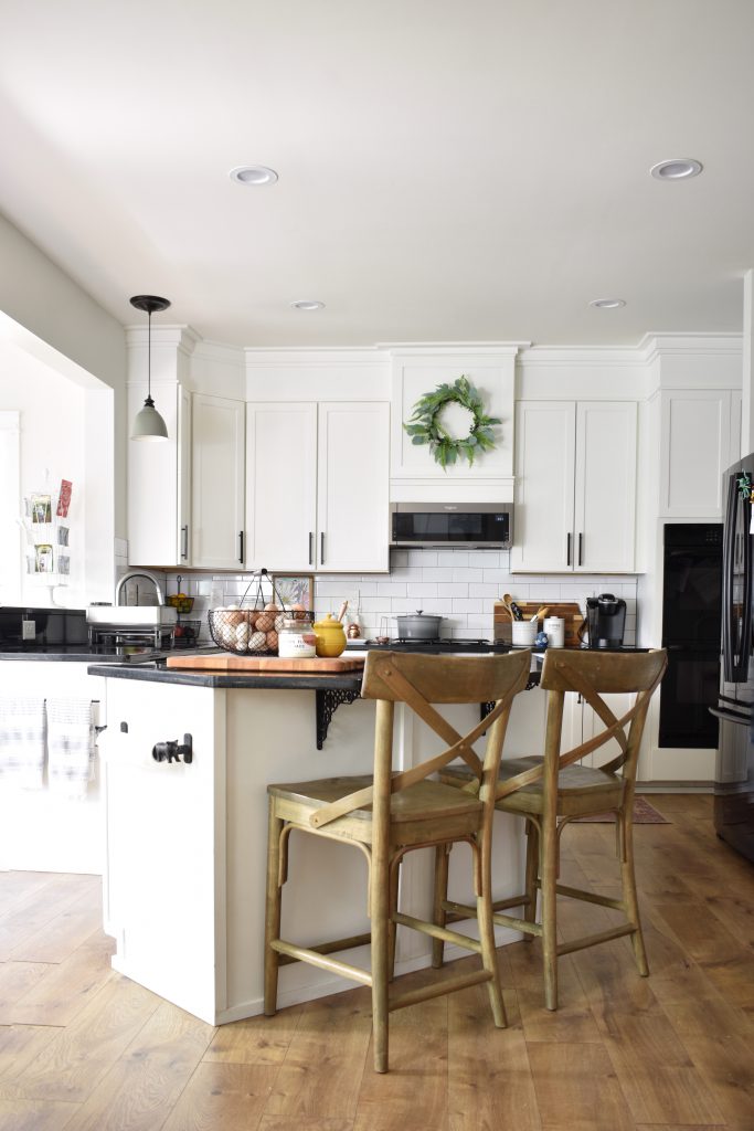 How to Create a Non-White Farmhouse Kitchen in 5 Steps